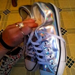 All star converse  Hologram silver size 8